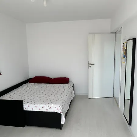 شقة Constanta Central Apartment كونستانتا